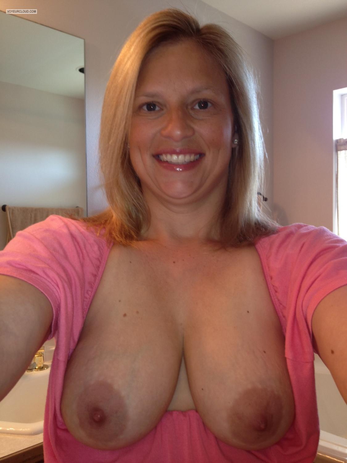 iphone amateur bbw in latex selfie - Tit Flash: My Medium Tits By IPhone (Selfie) - Topless American Girl from